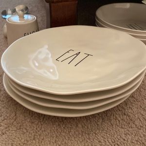 Rae Dunn plate set